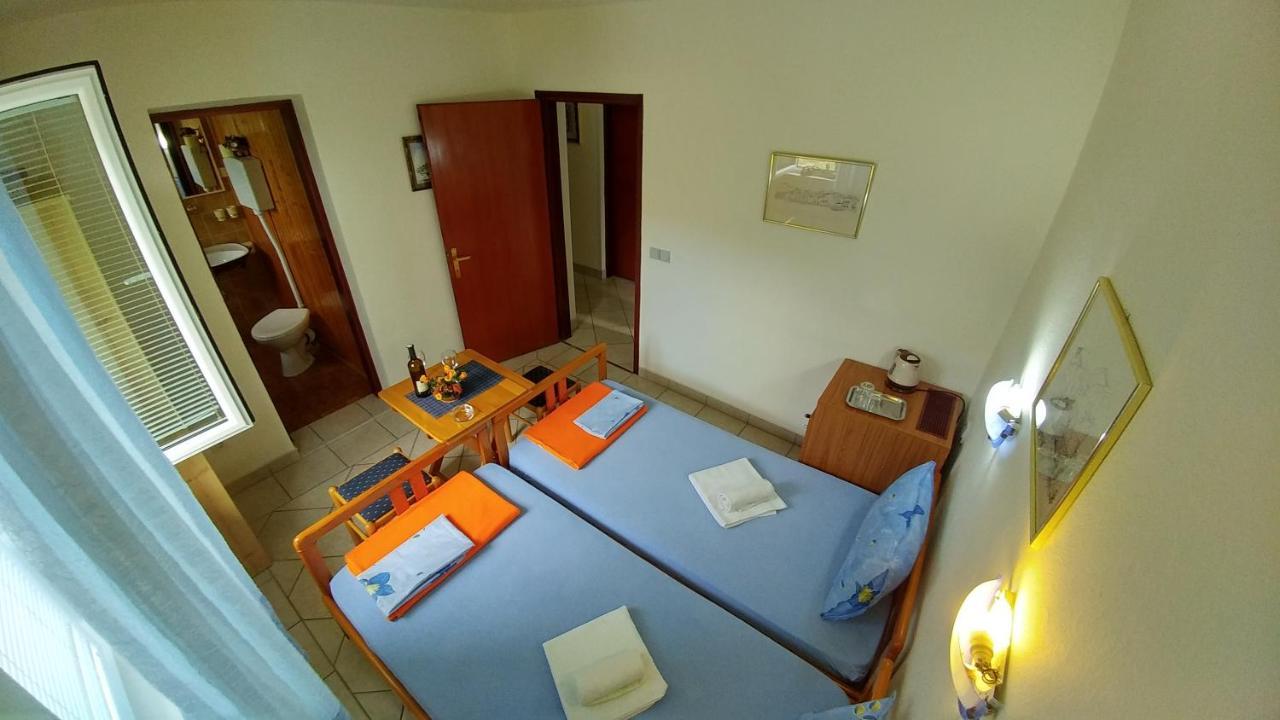 Apartments And Rooms Bova Baška Exteriér fotografie