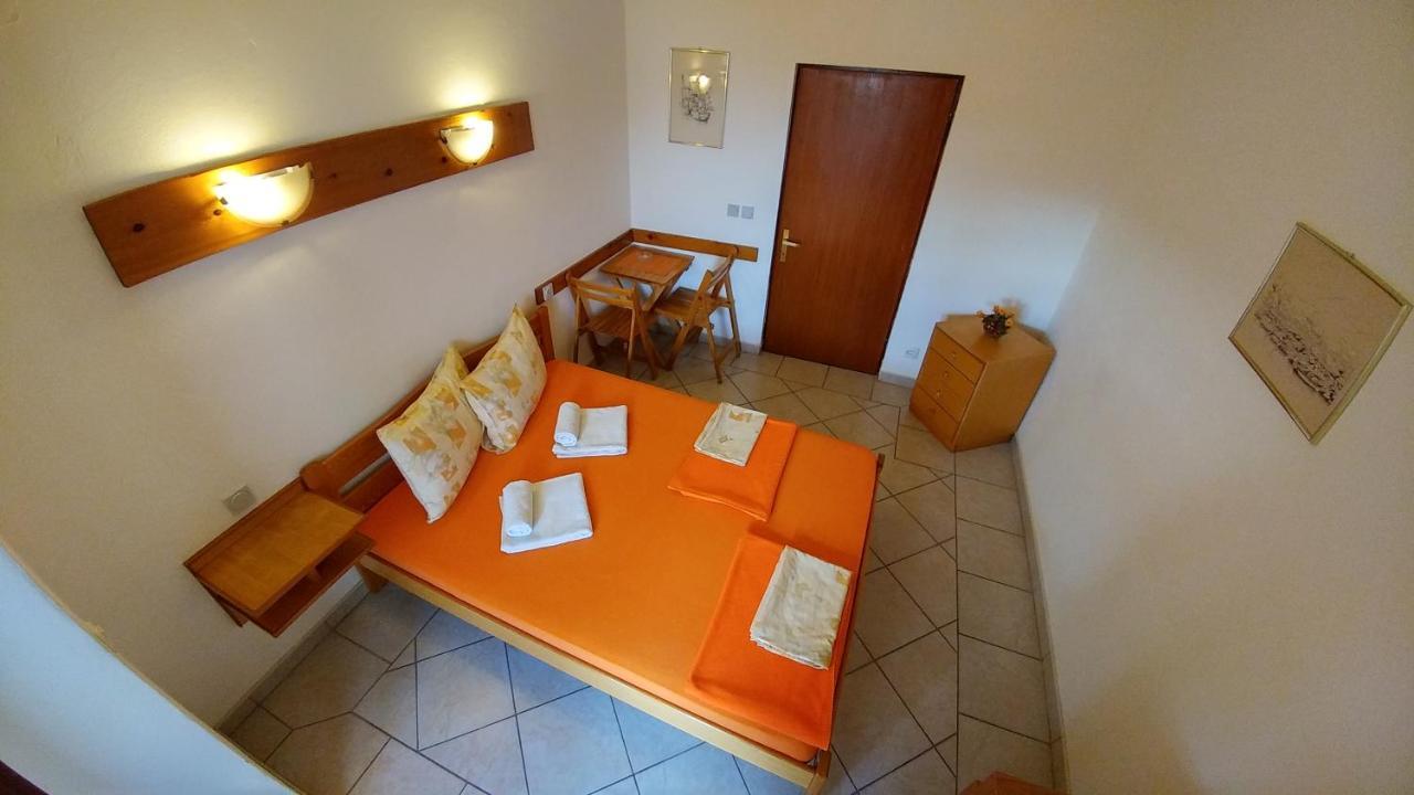 Apartments And Rooms Bova Baška Exteriér fotografie