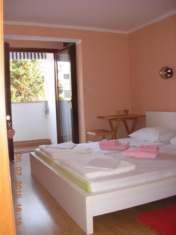 Apartments And Rooms Bova Baška Exteriér fotografie